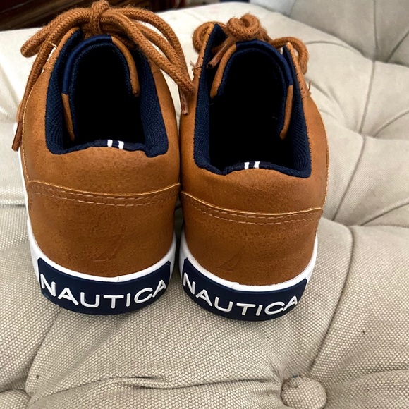 Boy’s Náutica - Picture 3 of 4